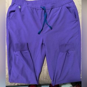 Figs Men’s Tansen scrub pants. Tall. XXL. Ultra Violet.